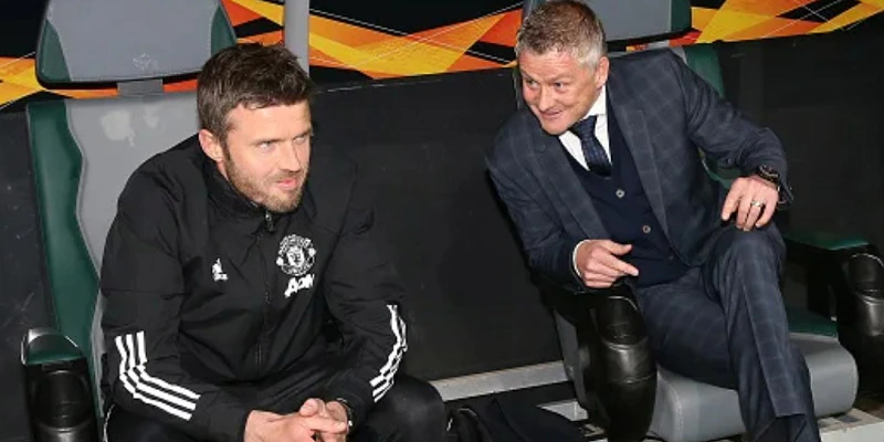 Carrick Gia Hạn 2 Năm Với MU - Bước Ngoặt Old Trafford Carrick nhận sự tin tưởng từ ban lãnh đạo